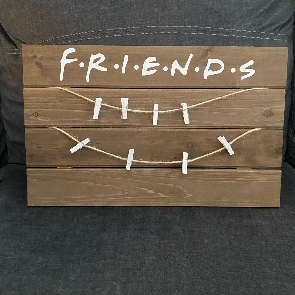 “Friends” wall hanging